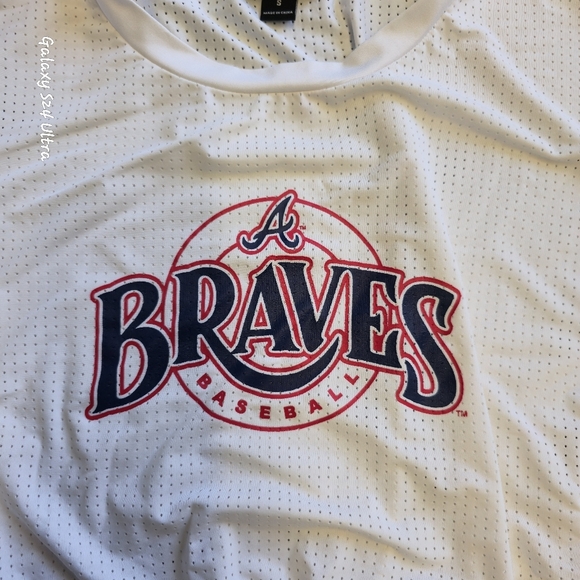 White Braves Crop Top Size Small - Picture 3 of 7